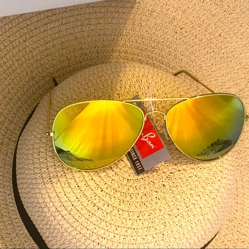 NIB Ray-Ban mirrored yellow aviator sunglasses
